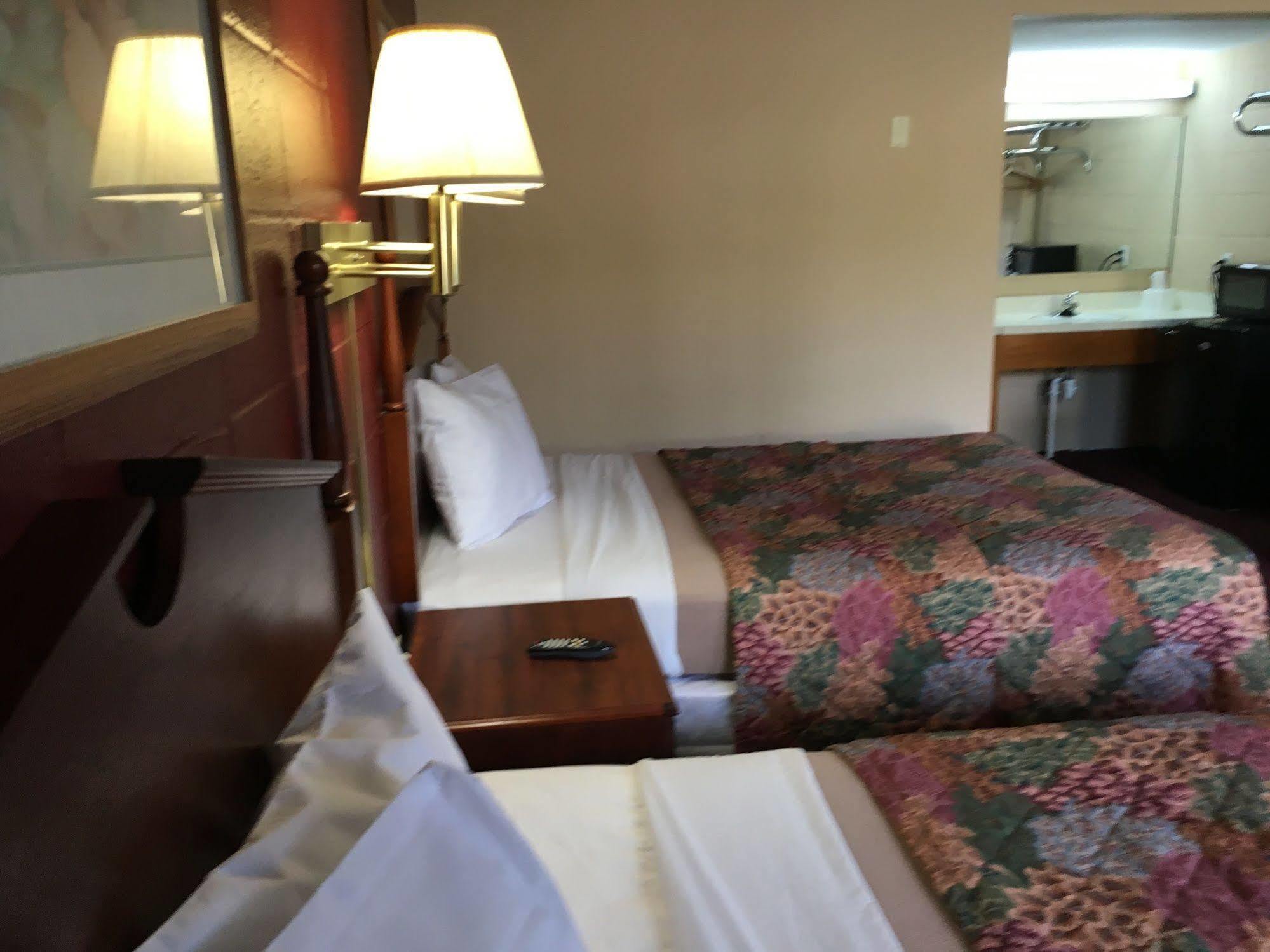 Budget Inn Carthage Exterior foto